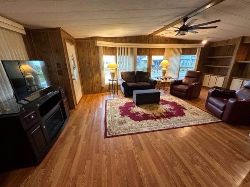 125 Rigi Slope Drive a Winter Haven, FL Mobile or Manufactured Home for Sale